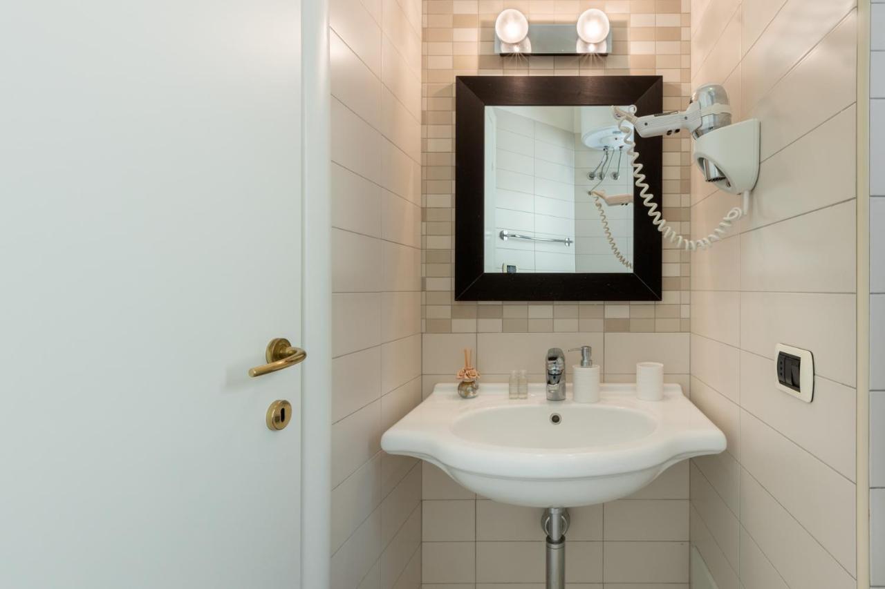 Bed And Breakfast Del Fiore Cagliari Exterior foto